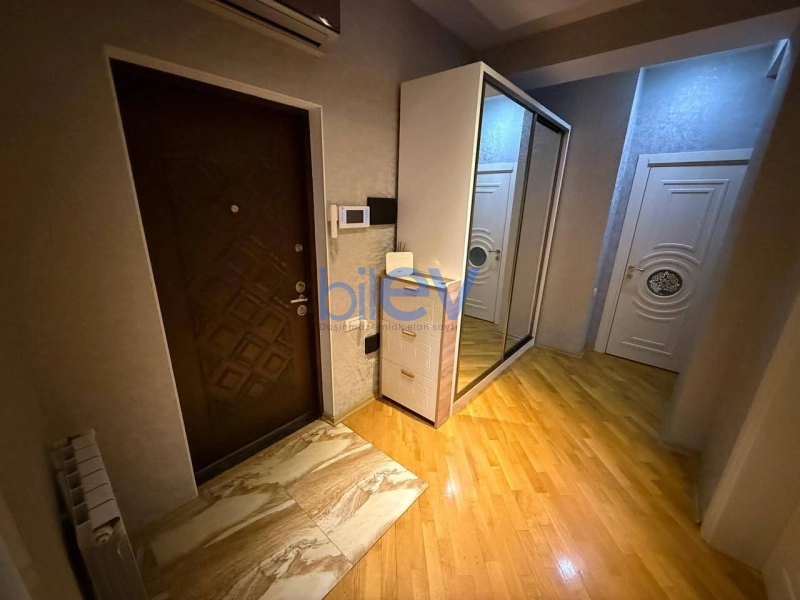 Aylıq Kirayə 4 otaqlı Yeni Tikili bina evi  110m², Bakı