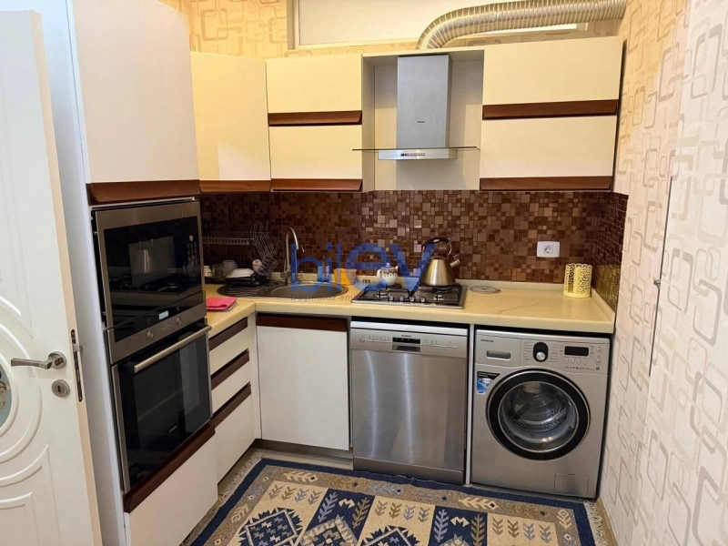 Aylıq Kirayə 4 otaqlı Yeni Tikili bina evi  110m², Bakı