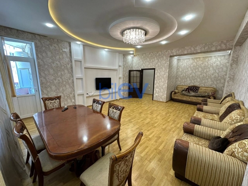 Aylıq Kirayə 2 otaqlı Yeni Tikili bina evi  110m², Bakı
