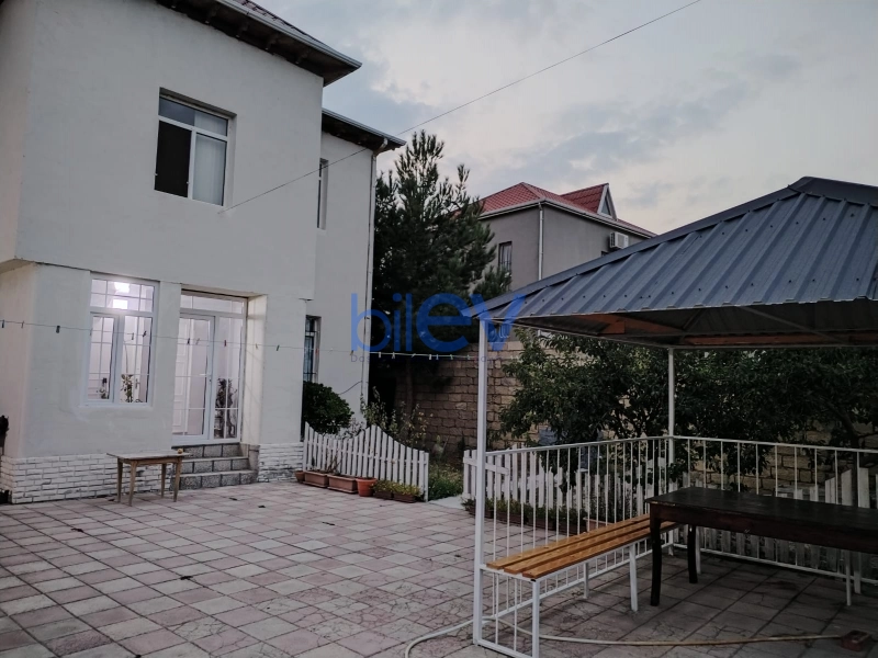 Satış 7 otaqlı Həyət evi  220m², Bakı