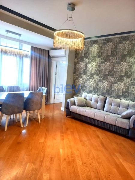 Aylıq Kirayə 3 otaqlı Yeni Tikili bina evi  82m², Bakı