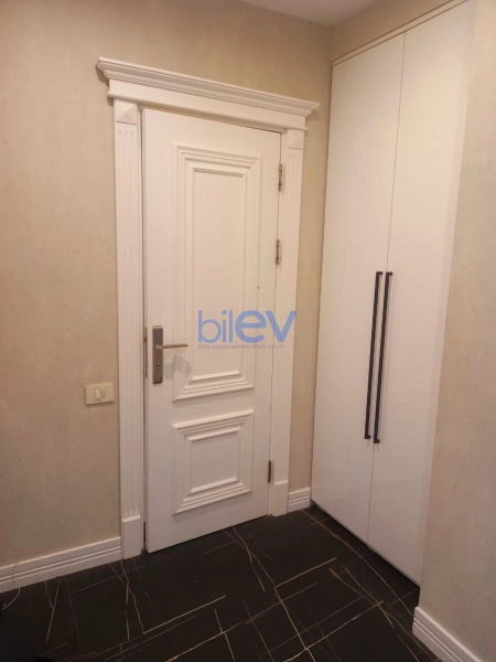 Aylıq Kirayə 3 otaqlı Yeni Tikili bina evi  82m², Bakı