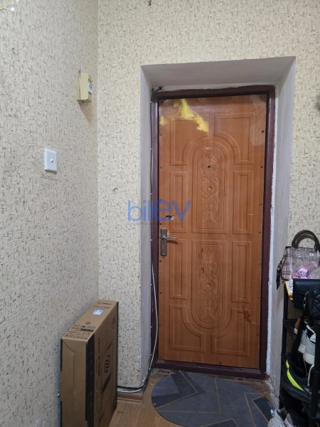 Aylıq Kirayə 1 otaqlı Köhnə Tikili bina evi  40m², Bakı