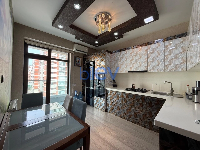 Aylıq Kirayə 2 otaqlı Yeni Tikili bina evi  100m², Bakı