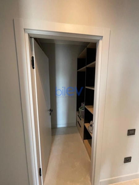 Aylıq Kirayə 3 otaqlı Yeni Tikili bina evi  150m², Bakı