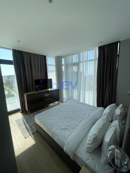 Aylıq Kirayə 3 otaqlı Yeni Tikili bina evi  150m², Bakı