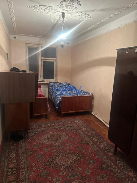 Aylıq Kirayə 2 otaqlı Köhnə Tikili bina evi  60m², Bakı