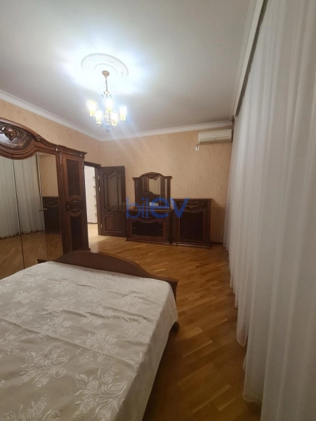 Aylıq Kirayə 2 otaqlı Yeni Tikili bina evi  95m², Bakı