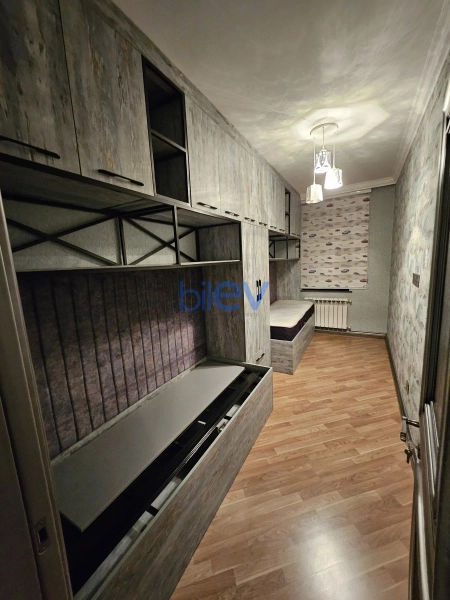 Aylıq Kirayə 3 otaqlı Köhnə Tikili bina evi  75m², Bakı