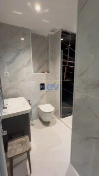 Satış 2 otaqlı Yeni Tikili bina evi  65m², Bakı