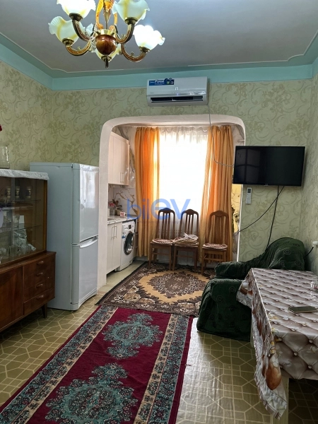 Aylıq Kirayə 2 otaqlı Köhnə Tikili bina evi  60m², Bakı