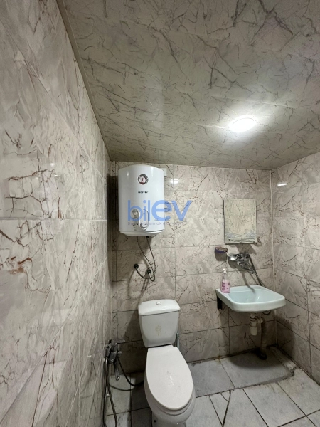 Aylıq Kirayə 2 otaqlı Köhnə Tikili bina evi  60m², Bakı