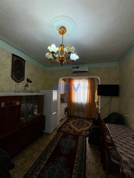 Aylıq Kirayə 2 otaqlı Köhnə Tikili bina evi  60m², Bakı