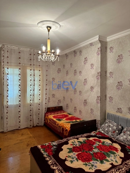 Aylıq Kirayə 2 otaqlı Köhnə Tikili bina evi  60m², Bakı