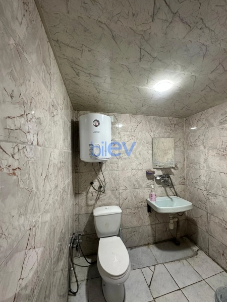 Aylıq Kirayə 2 otaqlı Köhnə Tikili bina evi  60m², Bakı