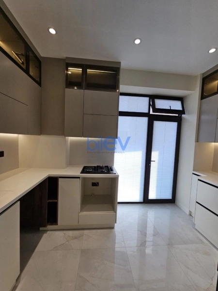 Satış 3 otaqlı Yeni Tikili bina evi  102m², Bakı