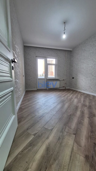 Satış 3 otaqlı Köhnə Tikili bina evi  75m², Bakı