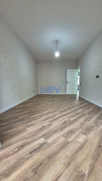 Satış 3 otaqlı Köhnə Tikili bina evi  75m², Bakı
