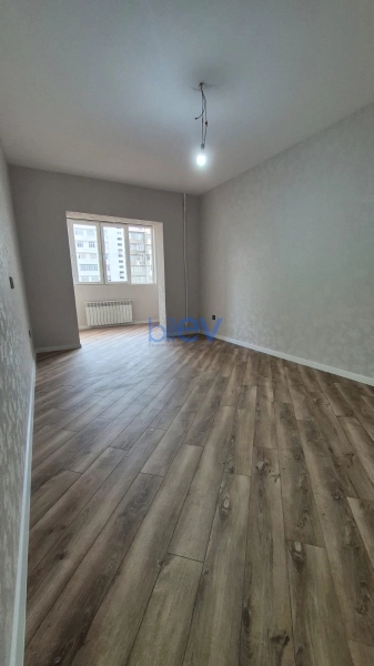 Satış 3 otaqlı Köhnə Tikili bina evi  75m², Bakı