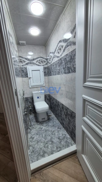 Satış 3 otaqlı Köhnə Tikili bina evi  75m², Bakı