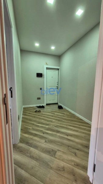 Satış 3 otaqlı Köhnə Tikili bina evi  75m², Bakı