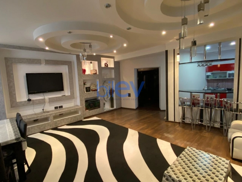 Aylıq Kirayə 3 otaqlı Yeni Tikili bina evi  130m², Bakı