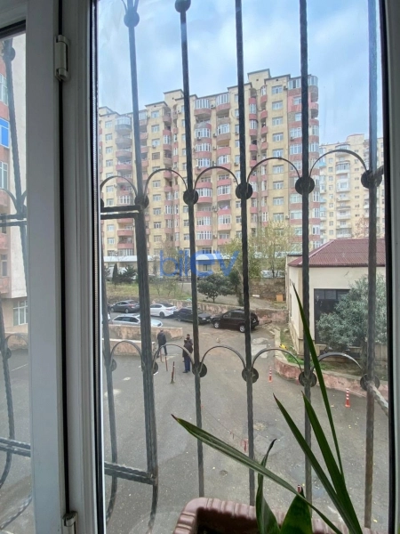 Aylıq Kirayə 3 otaqlı Yeni Tikili bina evi  130m², Bakı