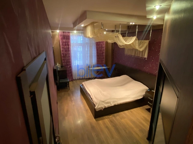 Aylıq Kirayə 3 otaqlı Yeni Tikili bina evi  130m², Bakı