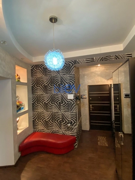 Aylıq Kirayə 3 otaqlı Yeni Tikili bina evi  130m², Bakı