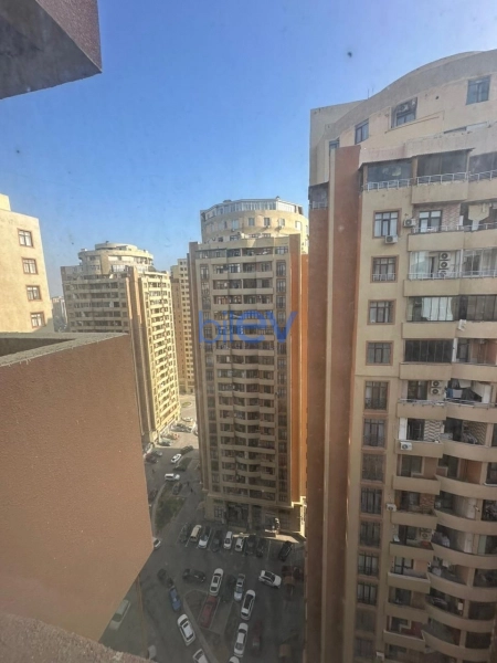 Satış 4 otaqlı Yeni Tikili bina evi  146m², Bakı