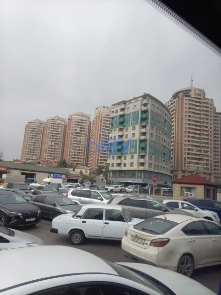 Satış 2 otaqlı Yeni Tikili bina evi  65m², Bakı