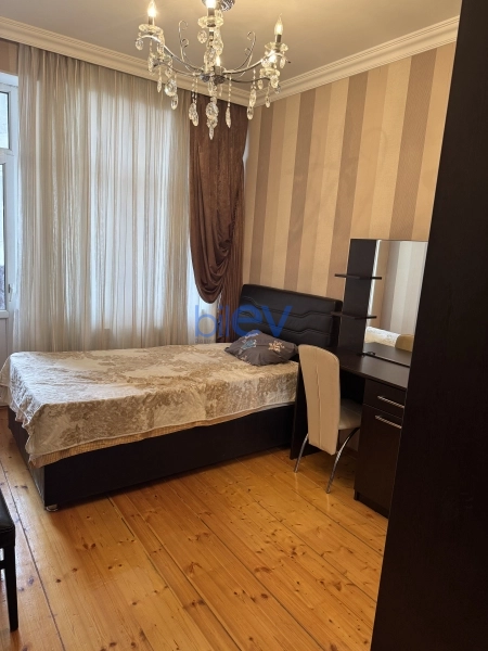 Aylıq Kirayə 3 otaqlı Yeni Tikili bina evi  100m², Bakı