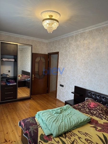 Aylıq Kirayə 3 otaqlı Yeni Tikili bina evi  100m², Bakı