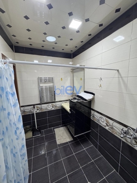 Aylıq Kirayə 3 otaqlı Yeni Tikili bina evi  100m², Bakı