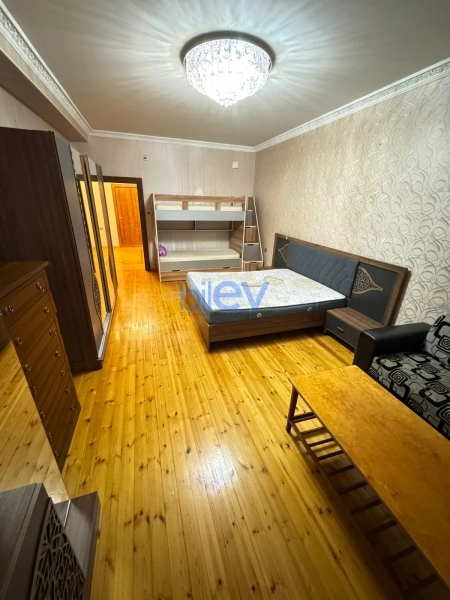 Günlük Kirayə 3 otaqlı Yeni Tikili bina evi  115m², Bakı