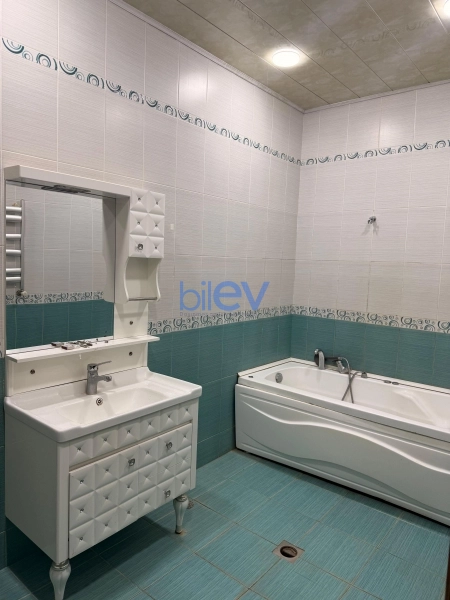 Aylıq Kirayə 2 otaqlı Yeni Tikili bina evi  110m², Bakı