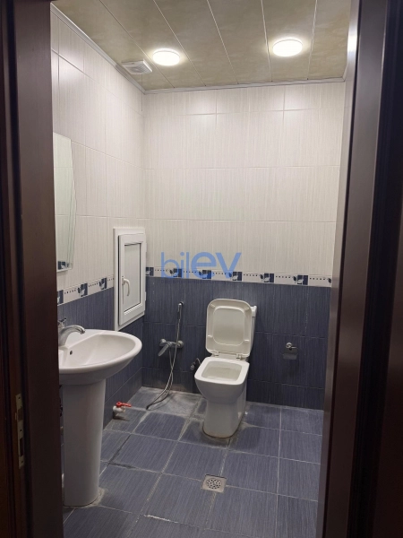 Aylıq Kirayə 2 otaqlı Yeni Tikili bina evi  110m², Bakı