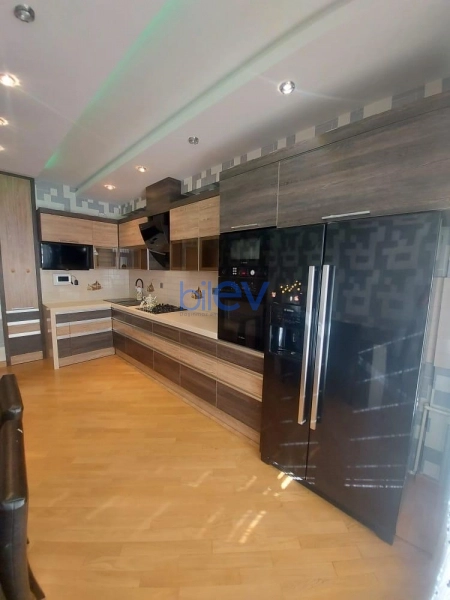 Aylıq Kirayə 2 otaqlı Yeni Tikili bina evi  106m², Bakı