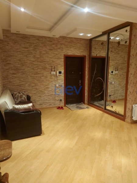 Aylıq Kirayə 2 otaqlı Yeni Tikili bina evi  106m², Bakı