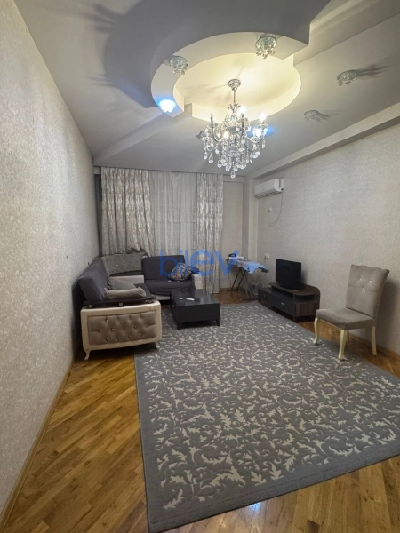 Aylıq Kirayə 3 otaqlı Yeni Tikili bina evi  100m², Bakı