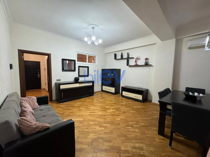 Aylıq Kirayə 3 otaqlı Yeni Tikili bina evi  70m², Bakı