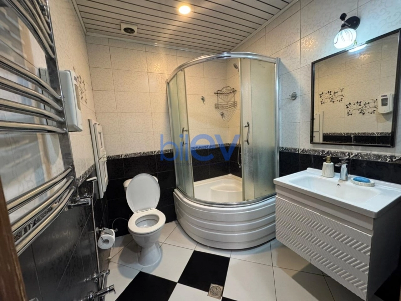 Aylıq Kirayə 3 otaqlı Yeni Tikili bina evi  70m², Bakı