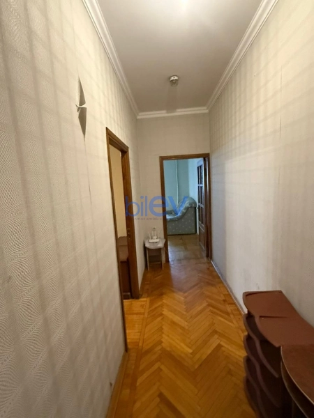 Aylıq Kirayə 2 otaqlı Köhnə Tikili bina evi  75m², Bakı