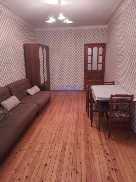 Aylıq Kirayə 2 otaqlı Köhnə Tikili bina evi  55m², Bakı