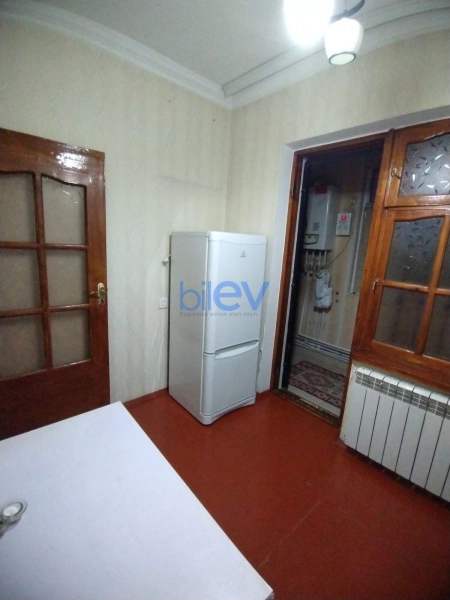 Aylıq Kirayə 2 otaqlı Köhnə Tikili bina evi  60m², Bakı