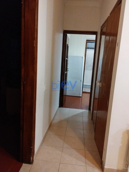 Aylıq Kirayə 2 otaqlı Köhnə Tikili bina evi  60m², Bakı