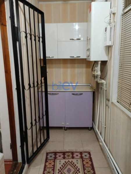 Aylıq Kirayə 2 otaqlı Köhnə Tikili bina evi  60m², Bakı