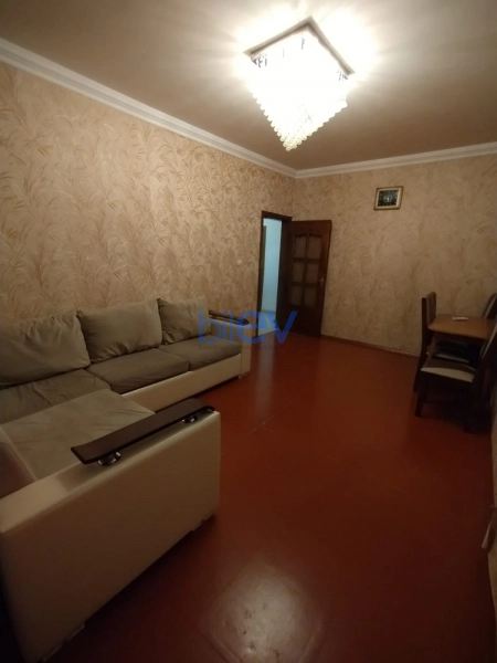 Aylıq Kirayə 2 otaqlı Köhnə Tikili bina evi  60m², Bakı