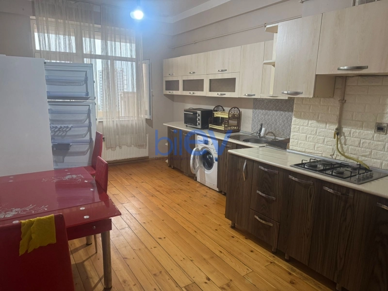 Aylıq Kirayə 3 otaqlı Yeni Tikili bina evi  121m², Bakı
