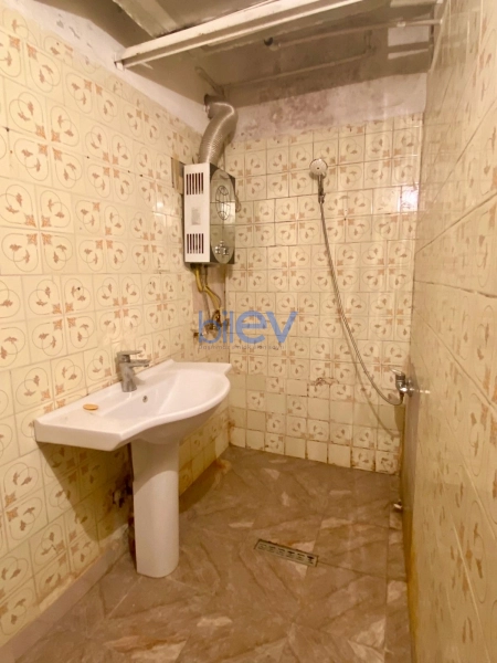 Aylıq Kirayə 3 otaqlı Köhnə Tikili bina evi  80m², Bakı